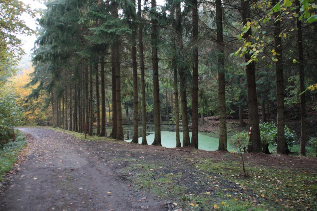 Ferienhaus "Baeren Ecke" Am See Im Bergland เคียร์ชไฮม์ ภายนอก รูปภาพ