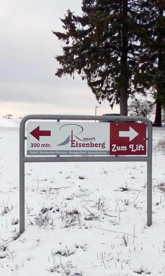 Ferienhaus "Baeren Ecke" Am See Im Bergland เคียร์ชไฮม์ ภายนอก รูปภาพ
