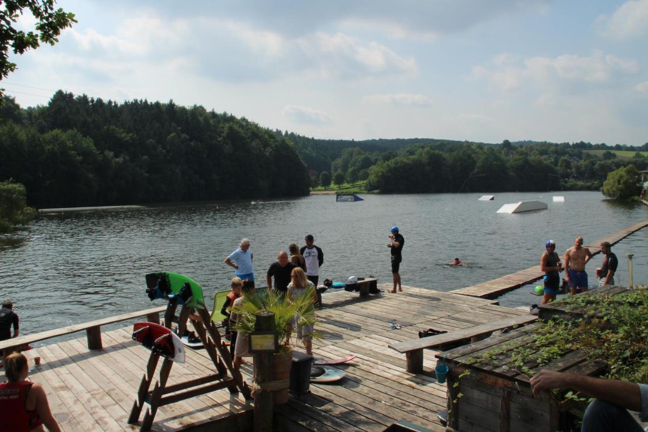 Ferienhaus "Baeren Ecke" Am See Im Bergland เคียร์ชไฮม์ ภายนอก รูปภาพ