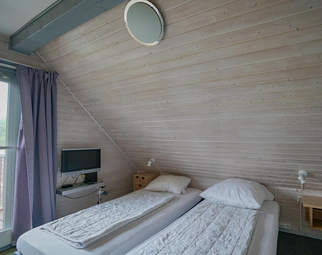 Ferienhaus "Baeren Ecke" Am See Im Bergland เคียร์ชไฮม์ ภายนอก รูปภาพ