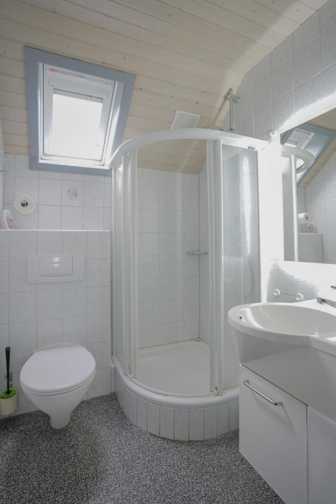 Ferienhaus "Baeren Ecke" Am See Im Bergland เคียร์ชไฮม์ ภายนอก รูปภาพ